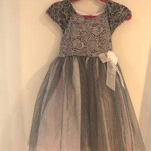 Girls special occasion organza and lace dress